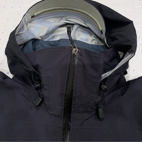 Vintage Arc’Teryx Goretex Theta AR Jacket - Picture 6 of 14